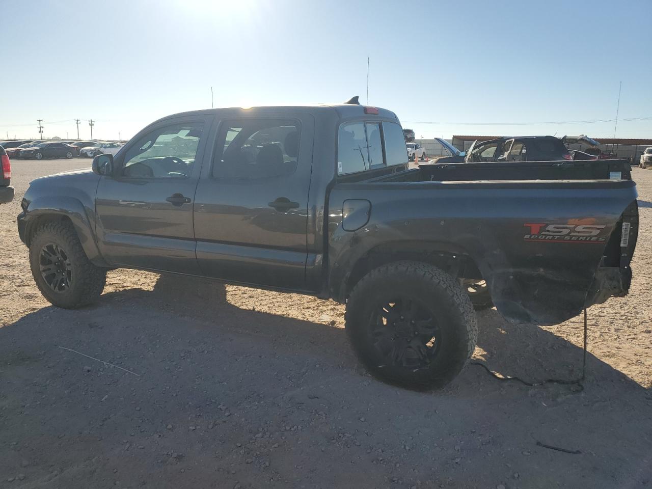 2015 Toyota Tacoma - Image 2