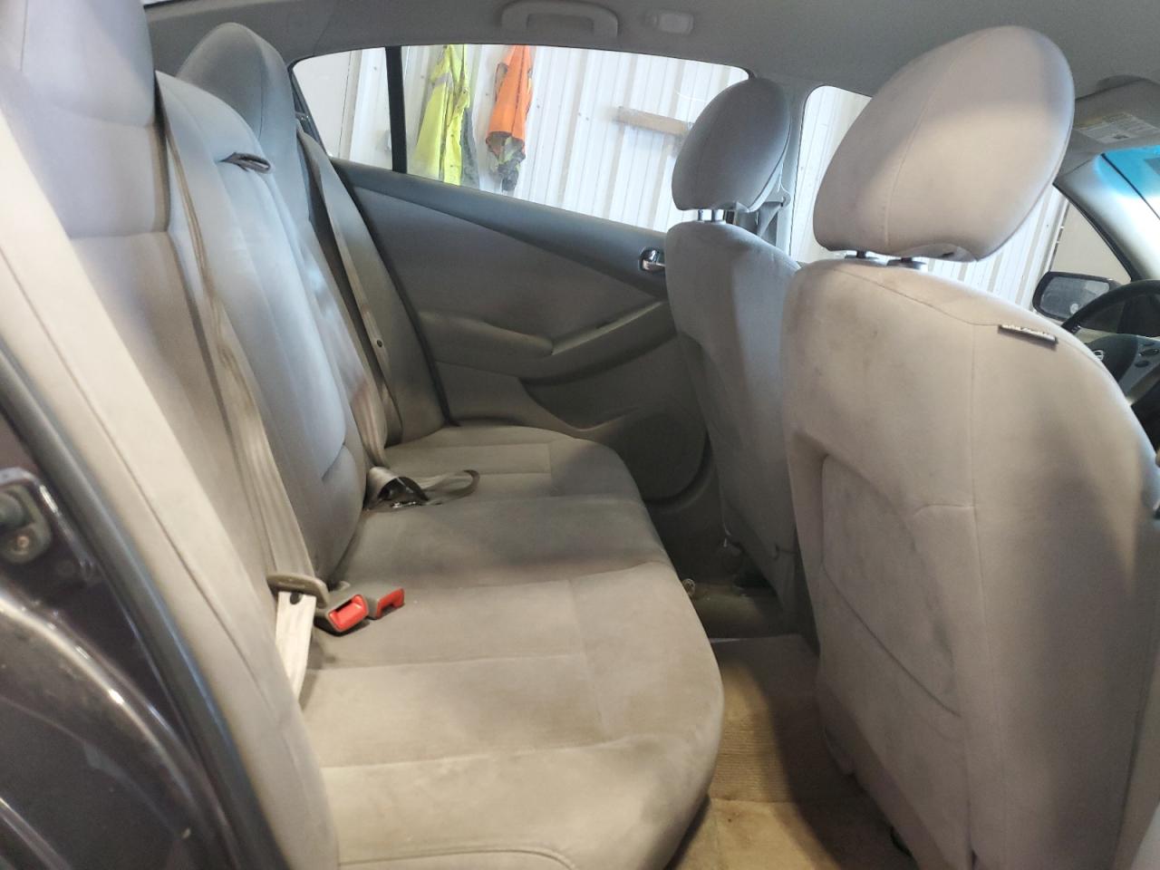 2011 Nissan Altima - Image 10