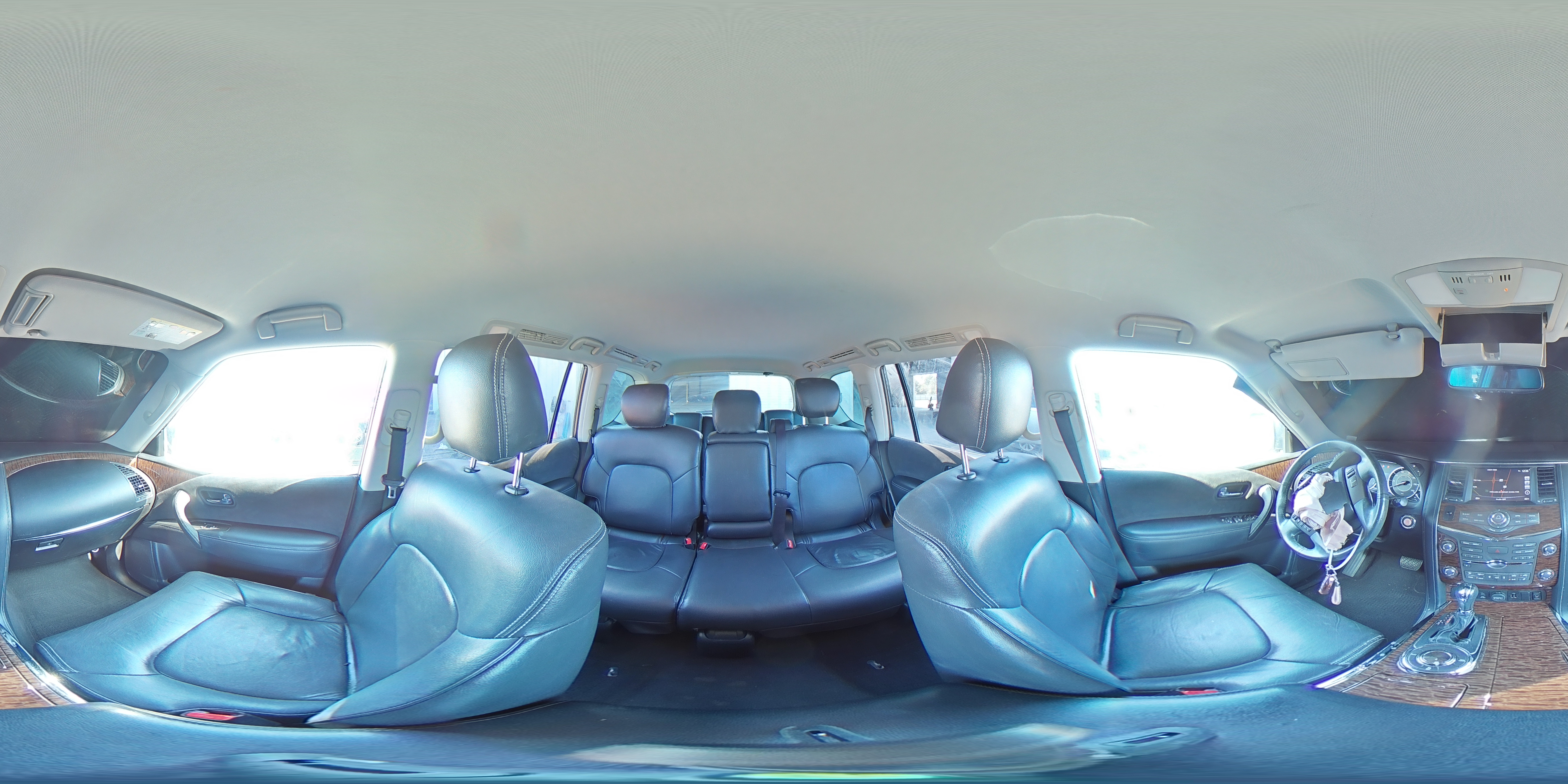 2018 Nissan Armada - Image 14
