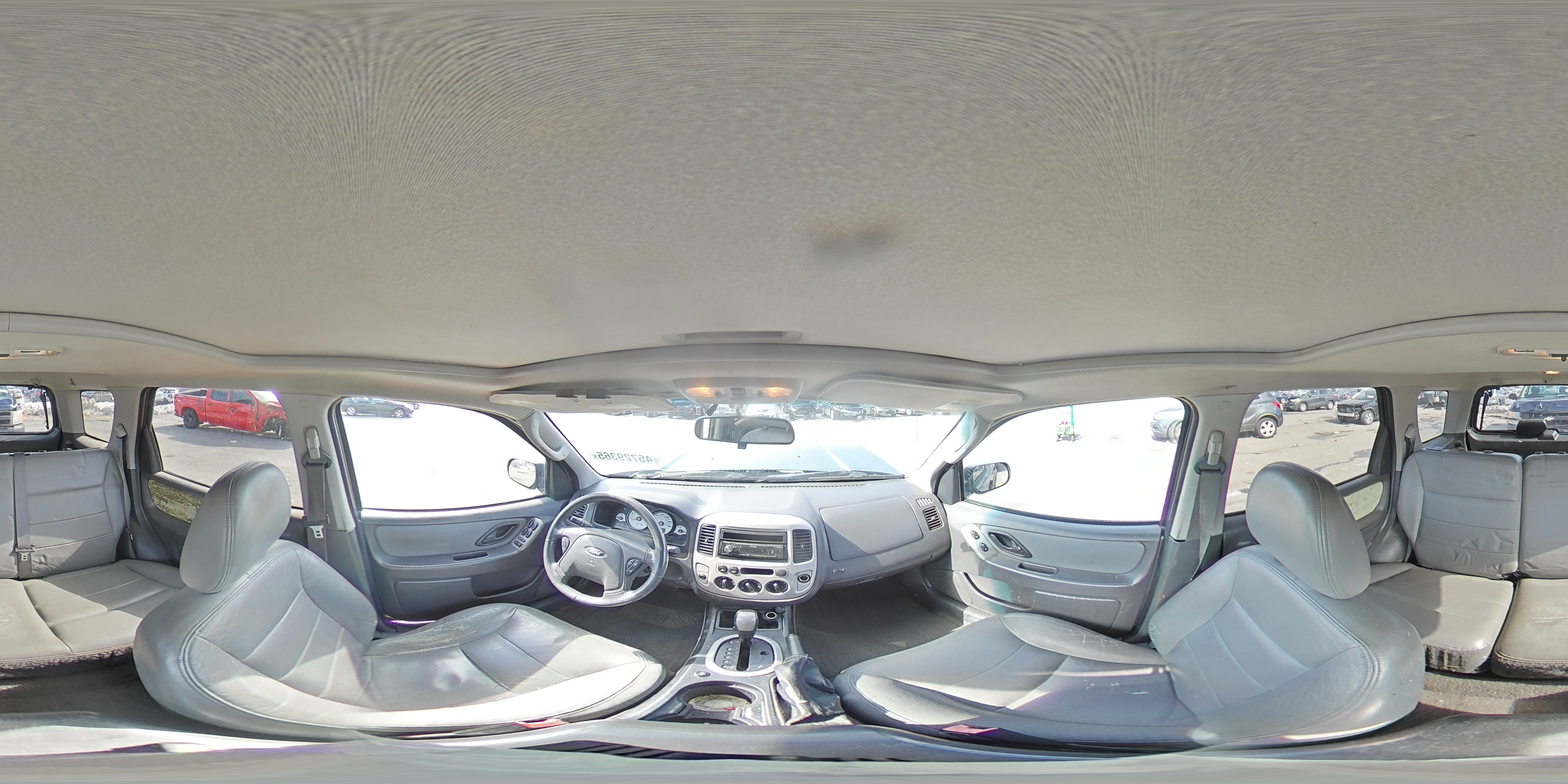 2005 Ford Escape - Image 14