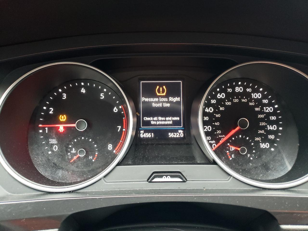 2021 Volkswagen Tiguan - Image 9