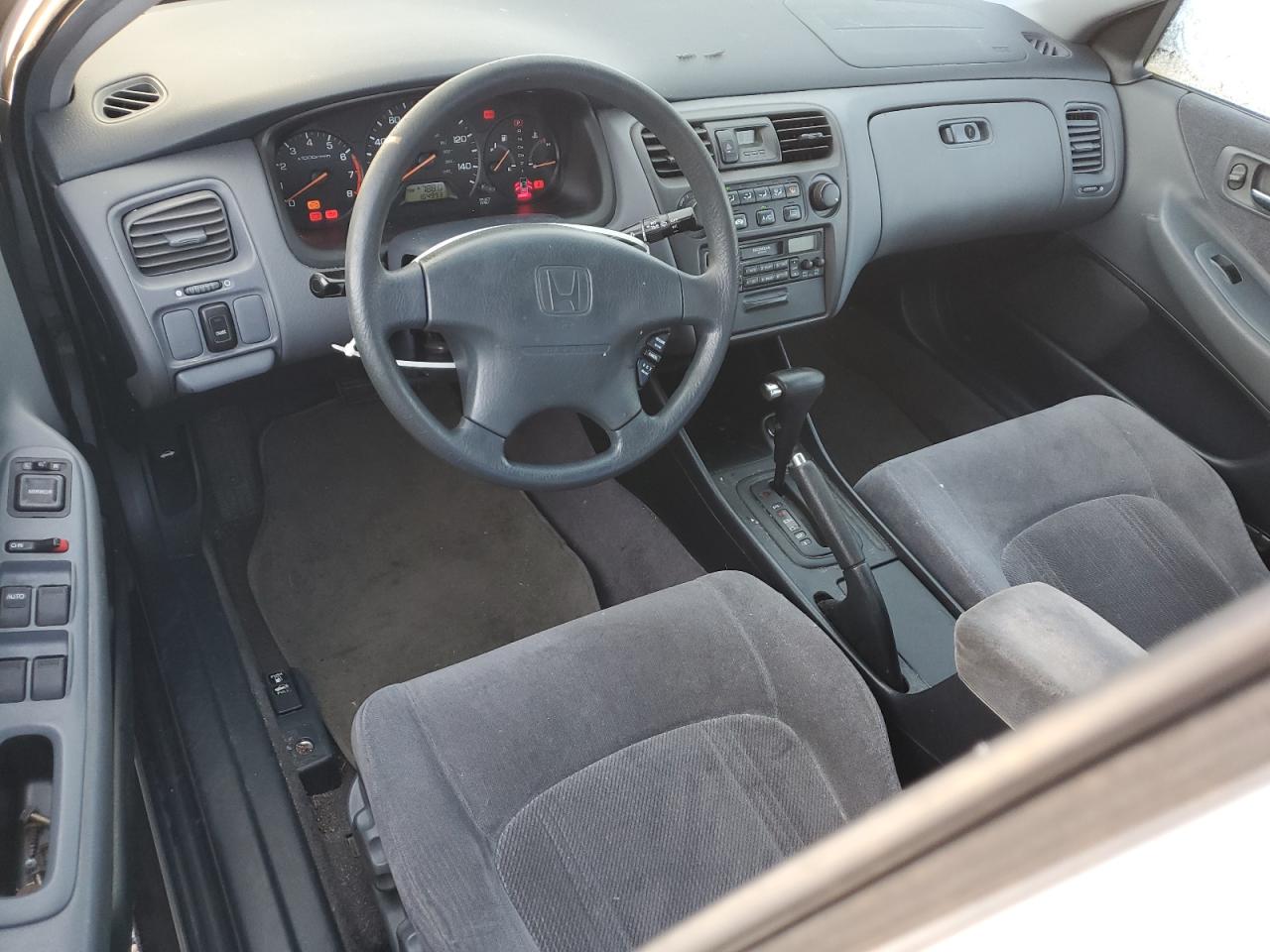 1999 Honda Accord - Image 8