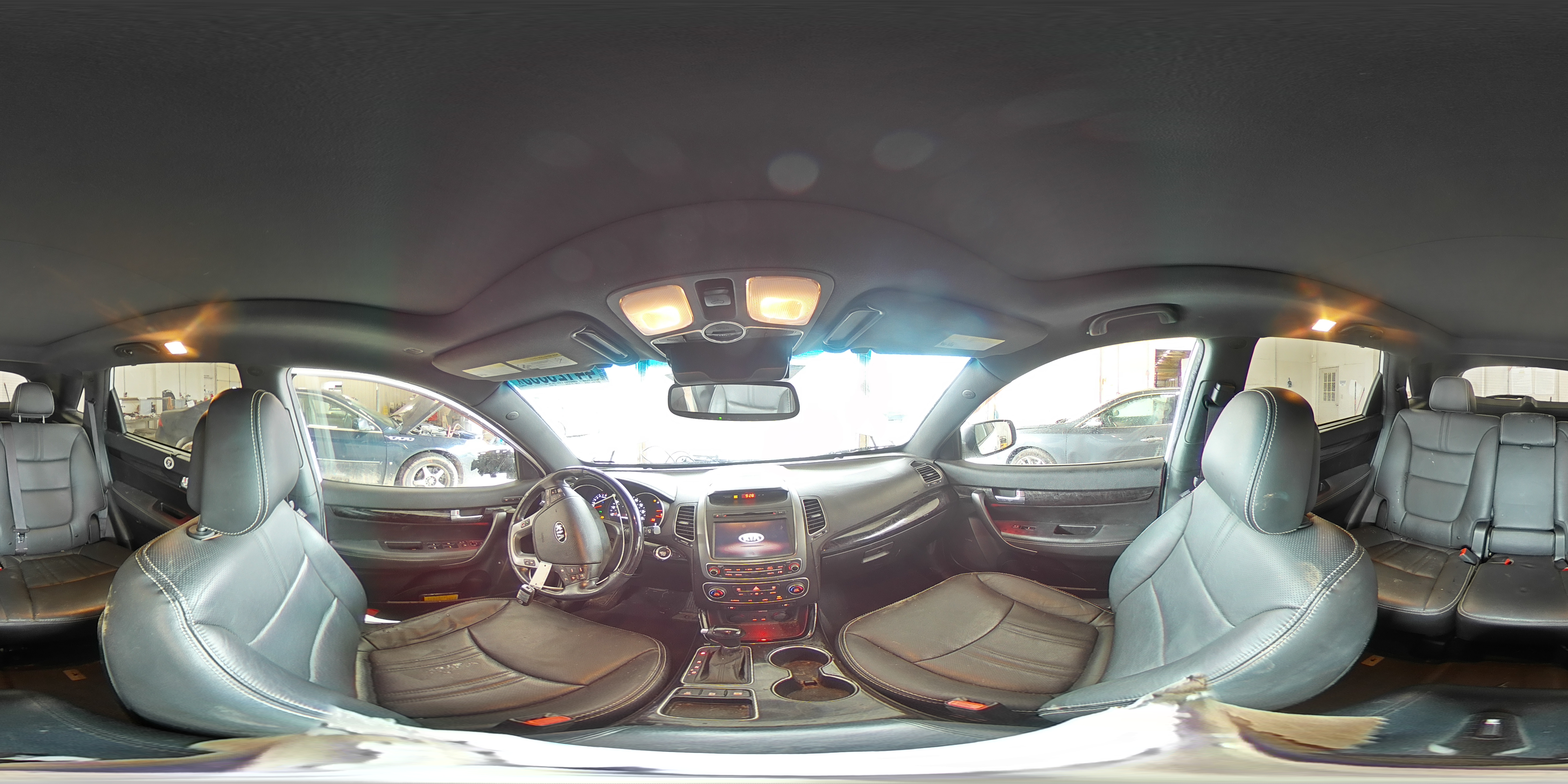 2014 Kia Sorento - Image 16