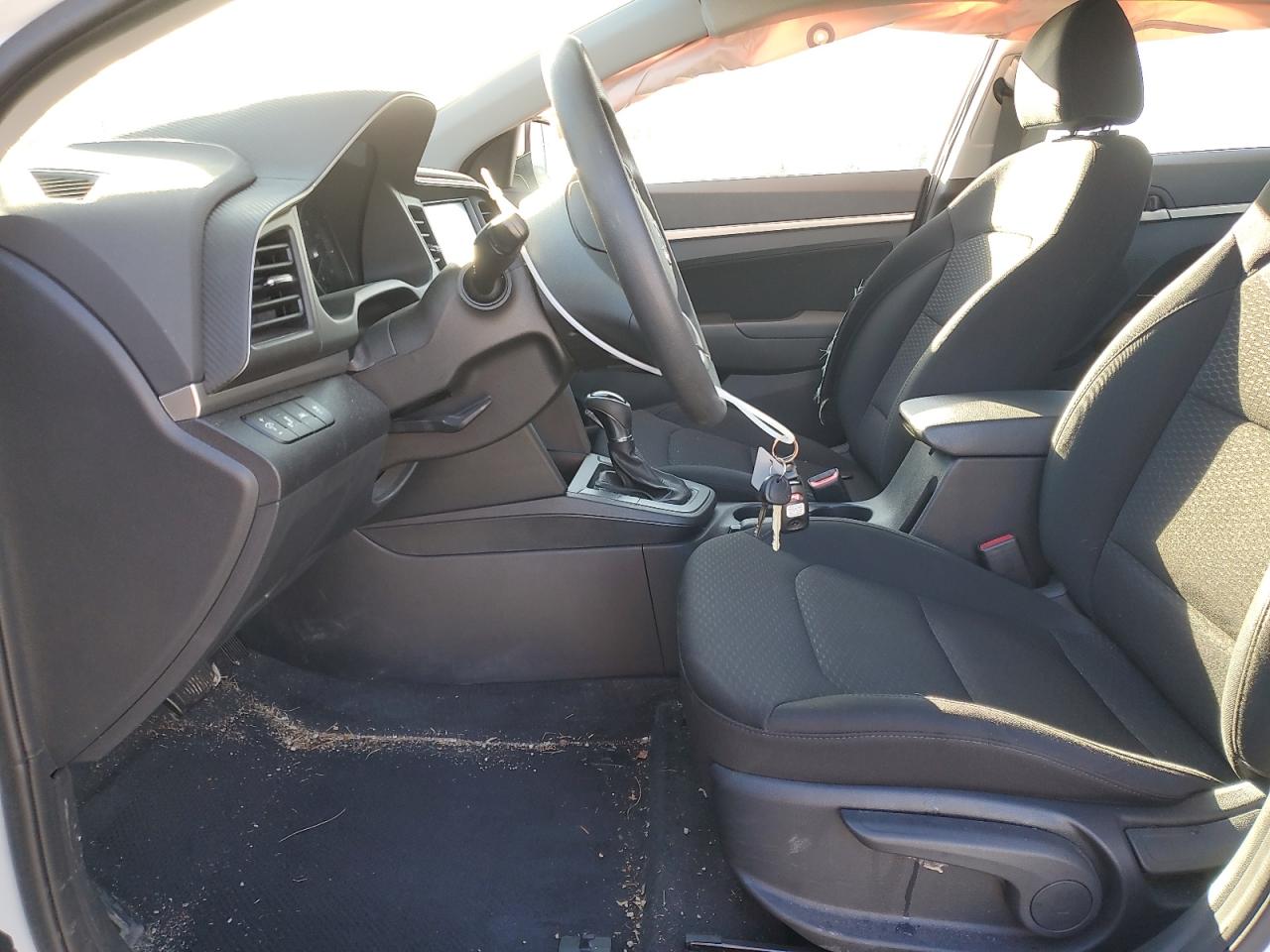 2020 Hyundai Elantra - Image 7