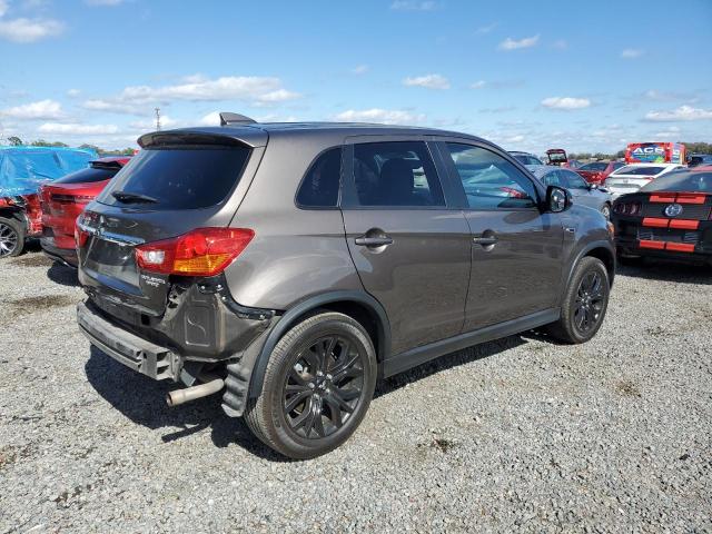  MITSUBISHI OUTLANDER 2018 Коричневый