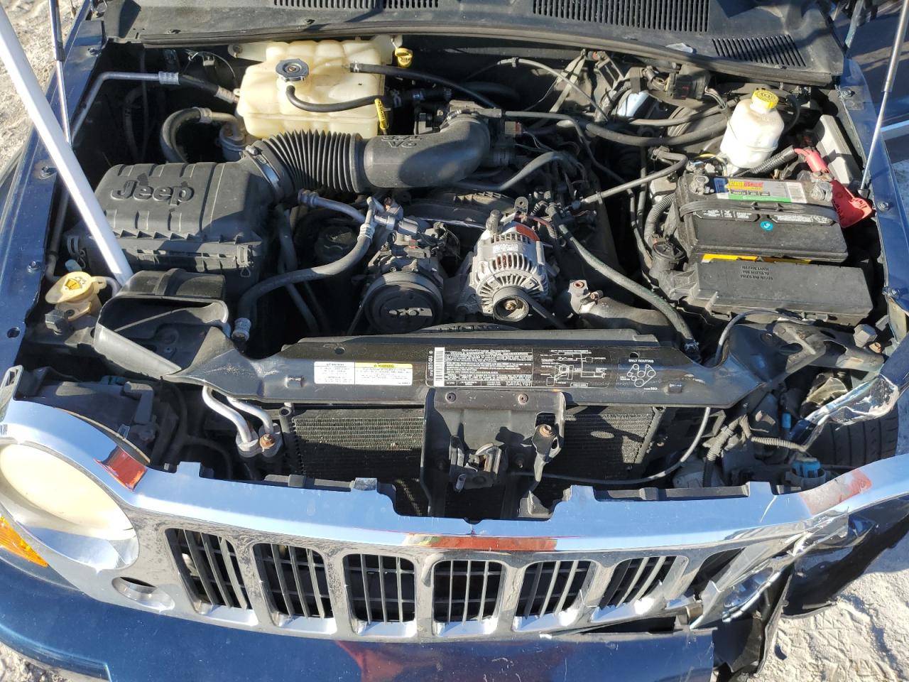 2005 Jeep Liberty (North America) - Image 13
