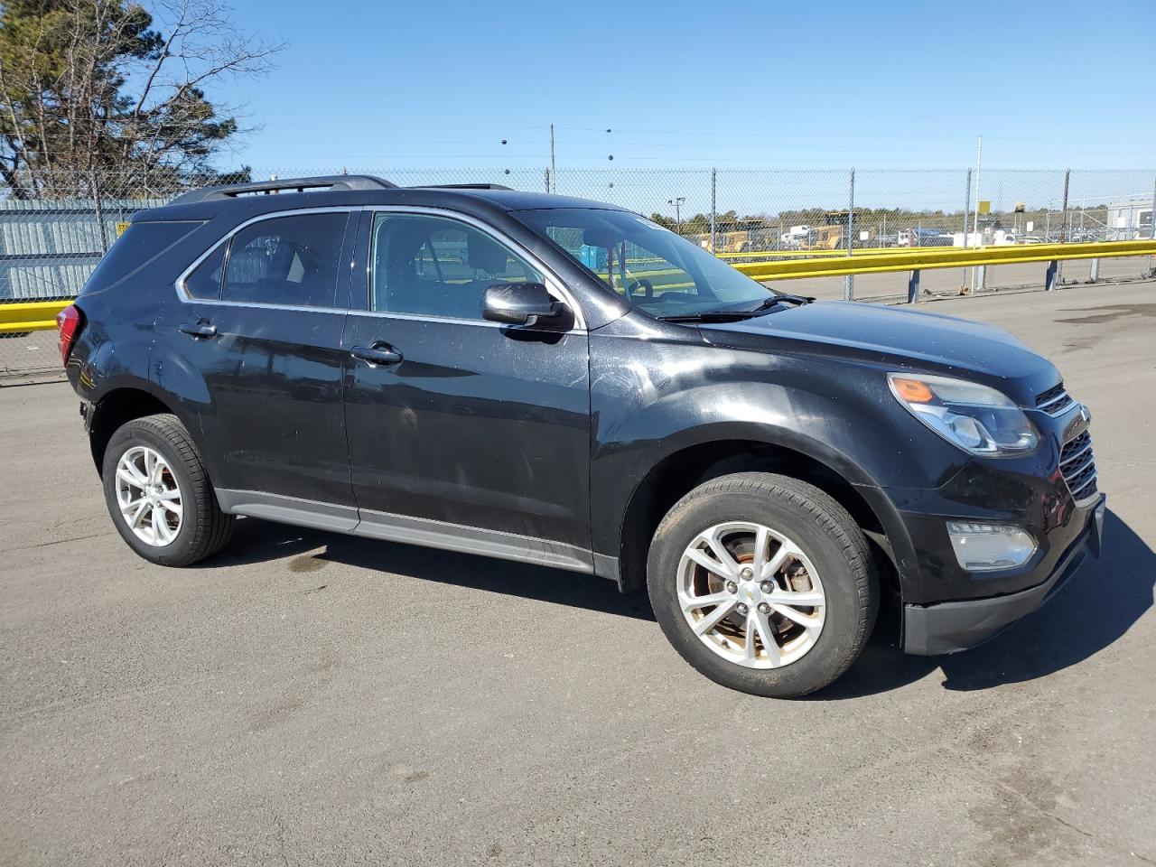 2016 Chevrolet Equinox - Image 4
