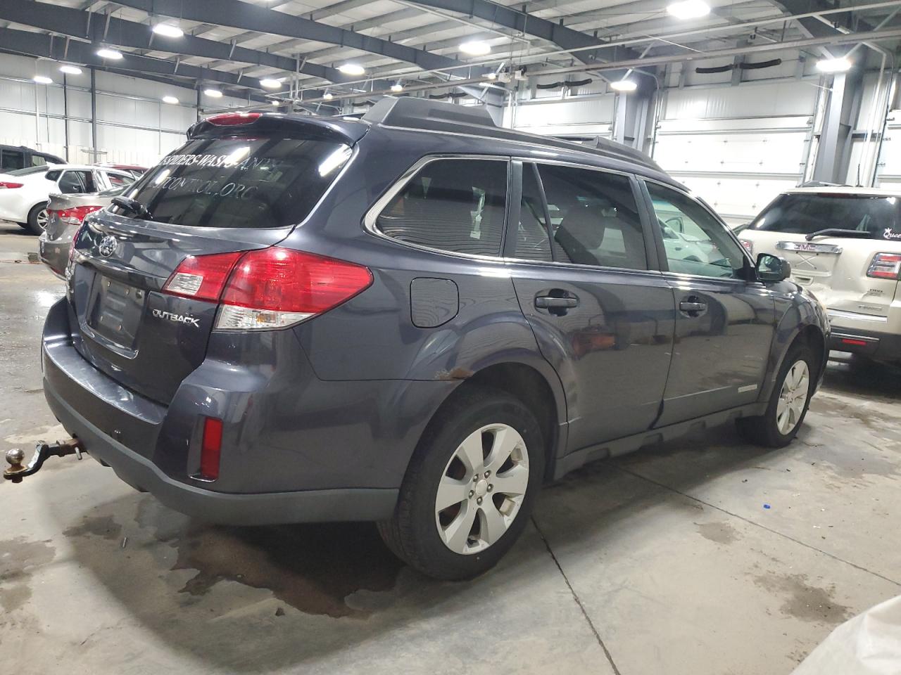 2010 Subaru Outback - Image 3