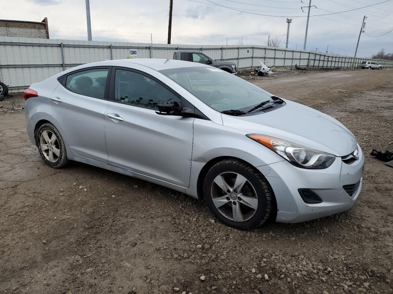 2013 Hyundai Elantra - Image 4
