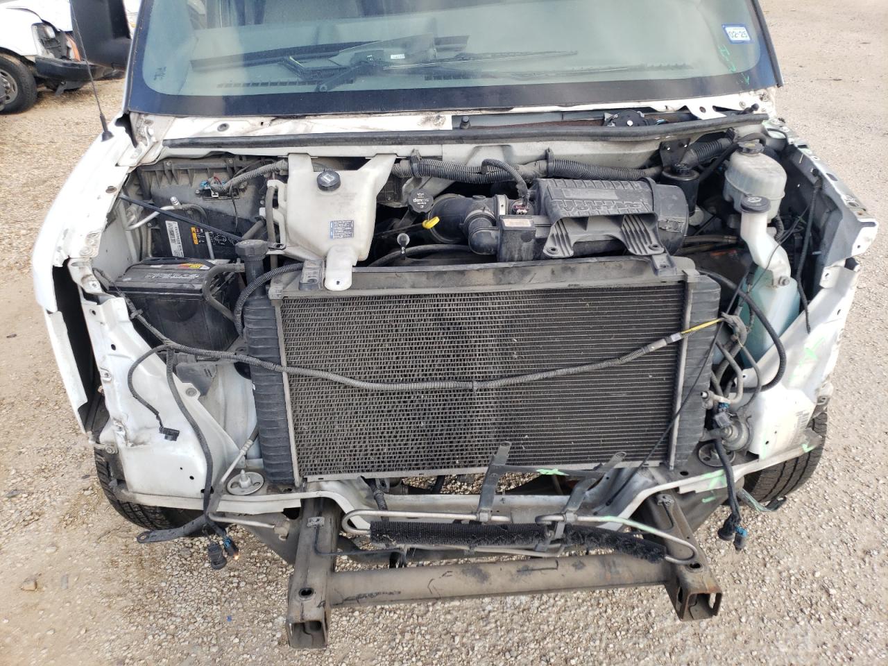 2014 Chevrolet Express - Image 11