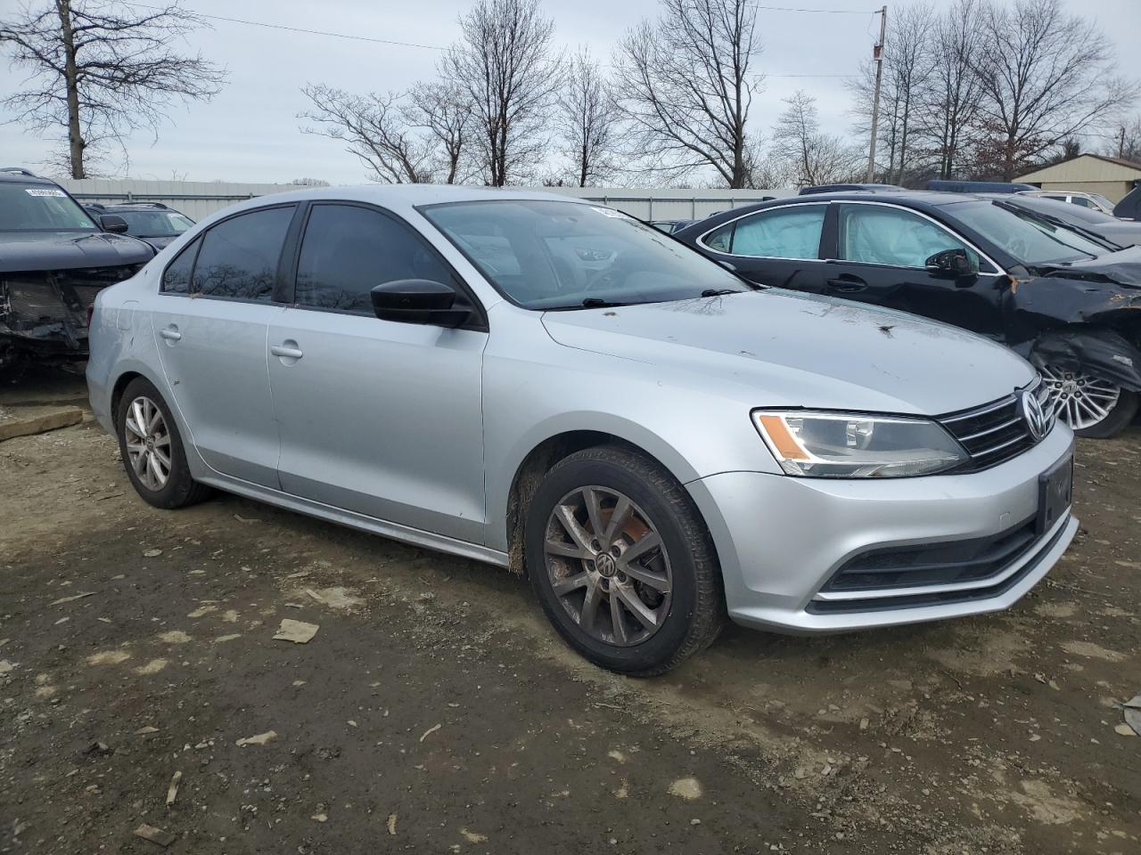 2016 Volkswagen Jetta - Image 4