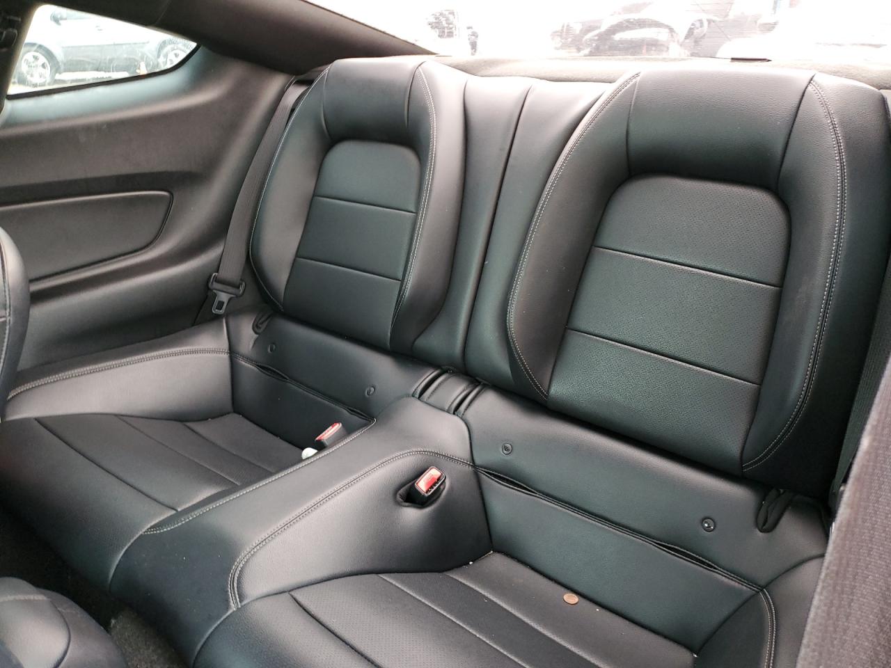 2015 Ford Mustang - Image 10