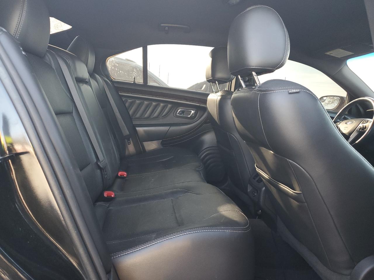 2014 Ford Taurus - Image 10
