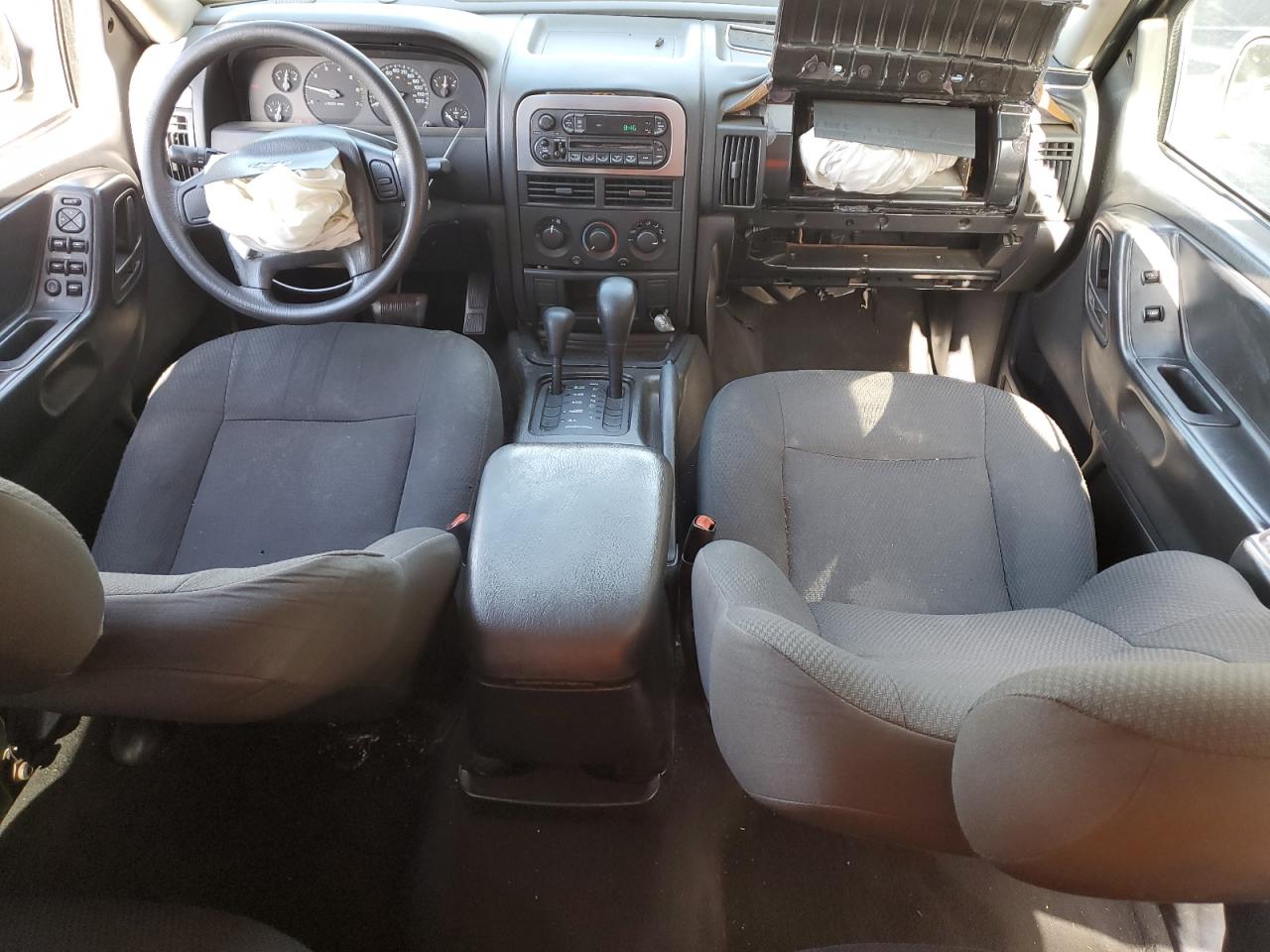 2004 Jeep Grand Cherokee - Image 8