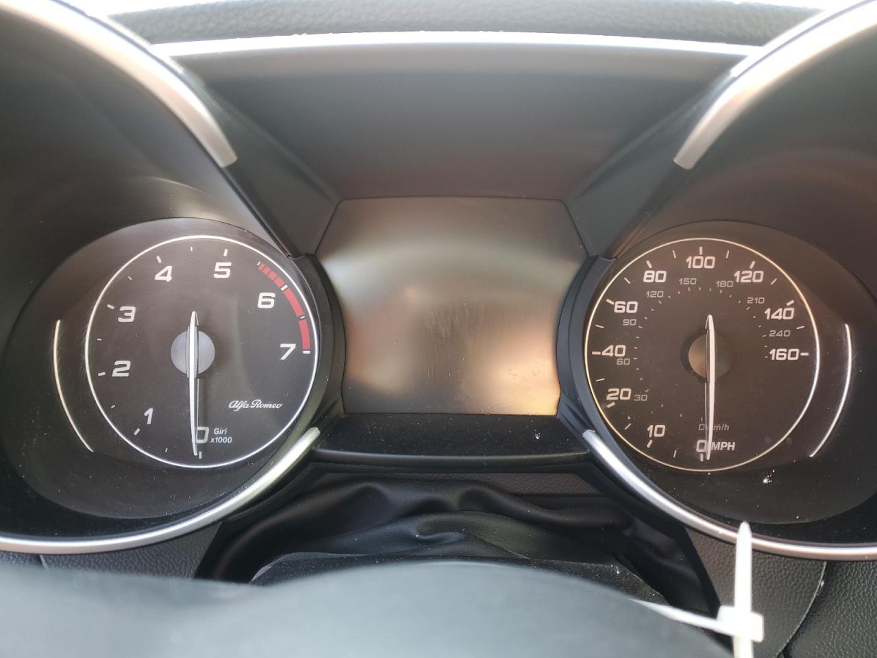 2021 Alfa Romeo Giulia - Image 9