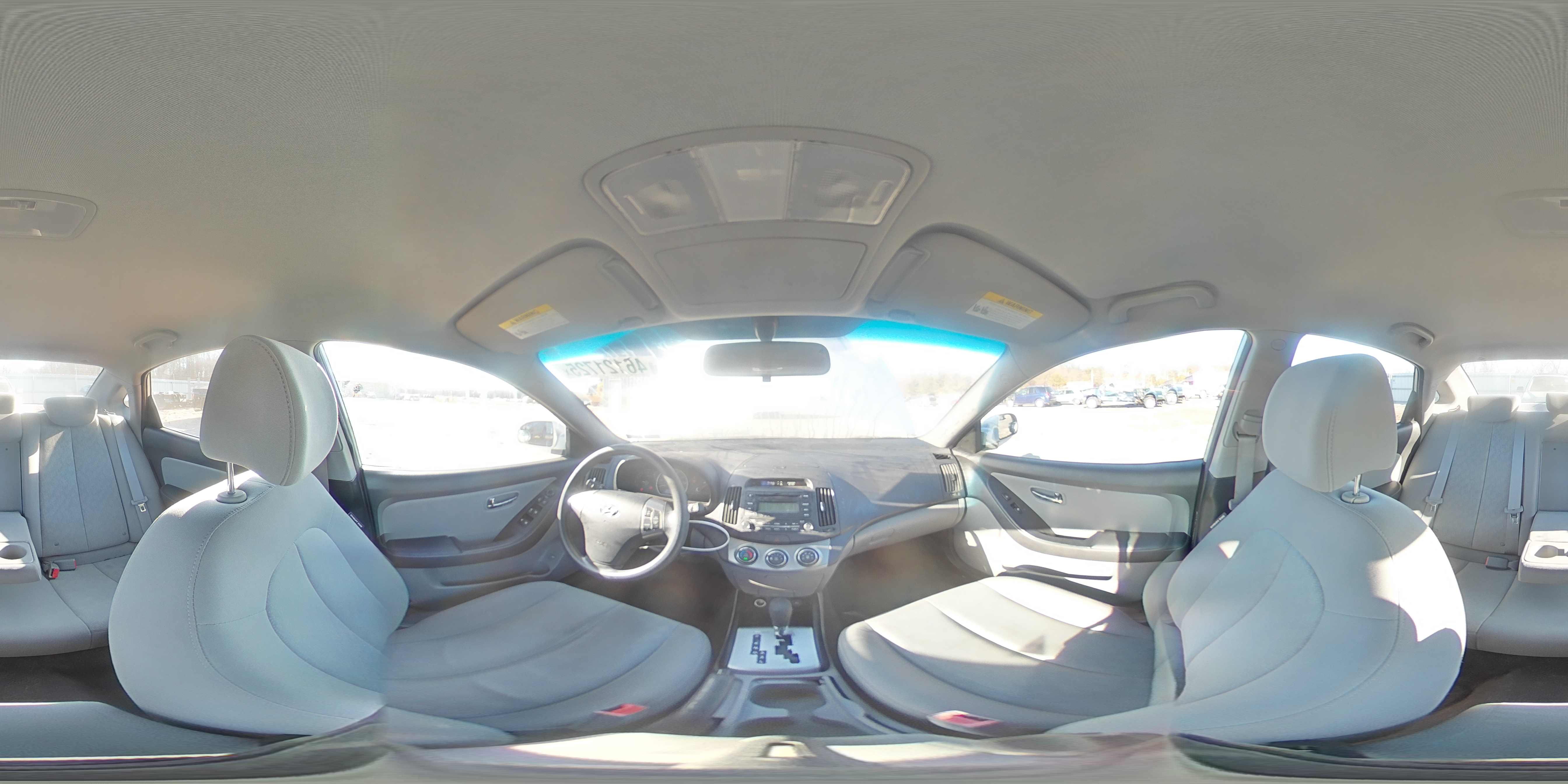 2010 Hyundai Elantra - Image 13