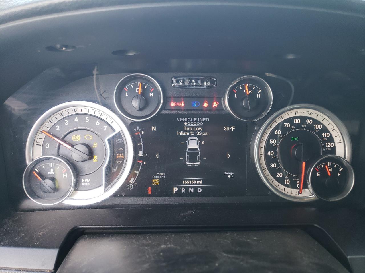 2014 RAM 1500 - Image 9