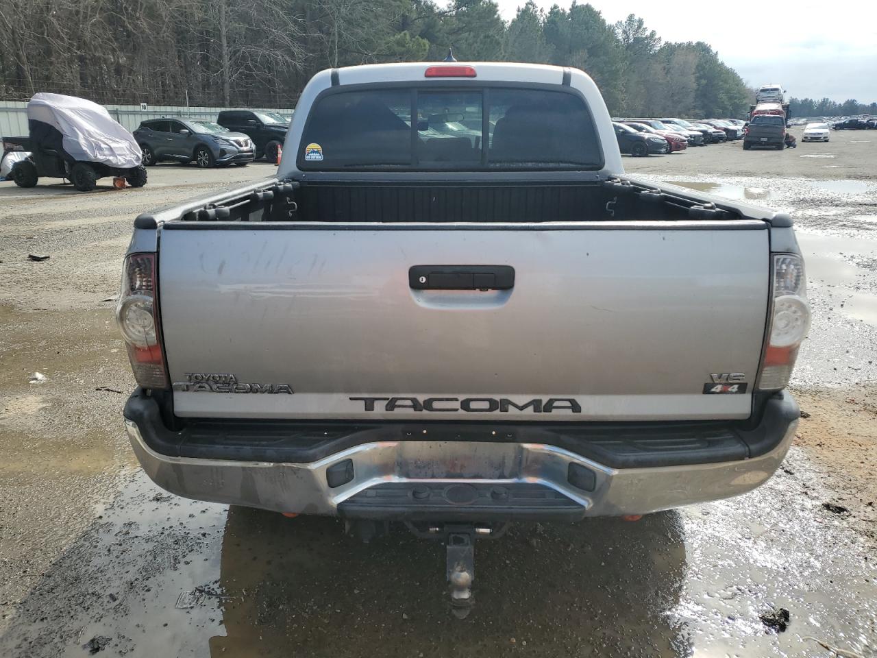 2015 Toyota Tacoma - Image 6