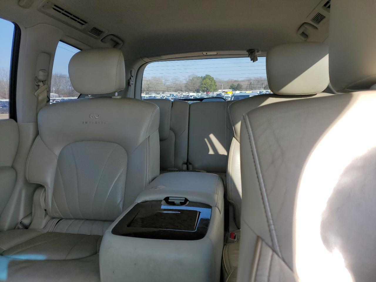 2011 Infiniti QX56 - Image 10