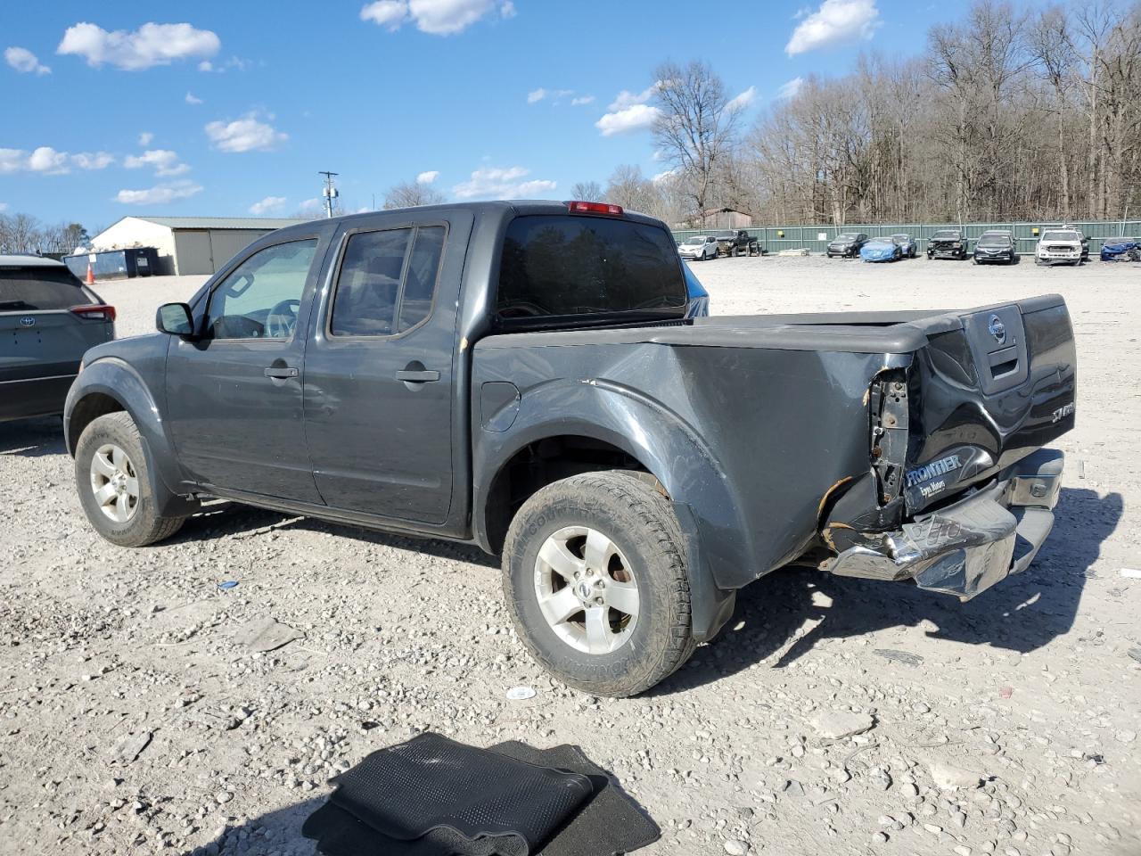 2012 Nissan Navara (Frontier) - Image 2