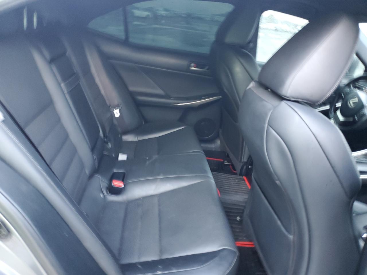 2017 Lexus IS - Image 10
