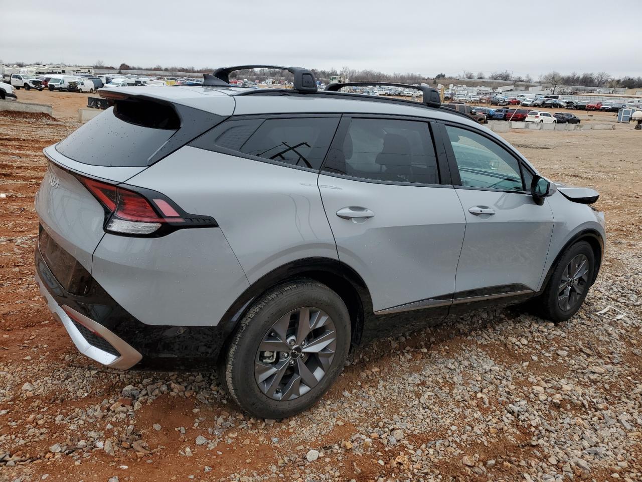 2024 Kia Sportage - Image 3
