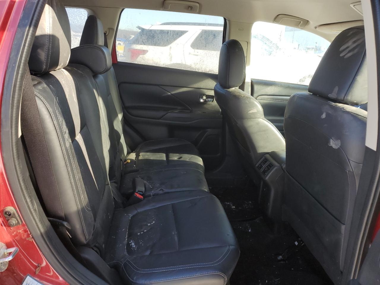 2019 Mitsubishi Outlander - Image 10