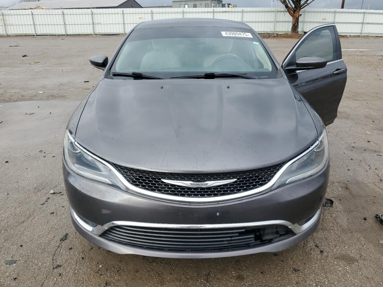 2015 Chrysler 200 - Image 5