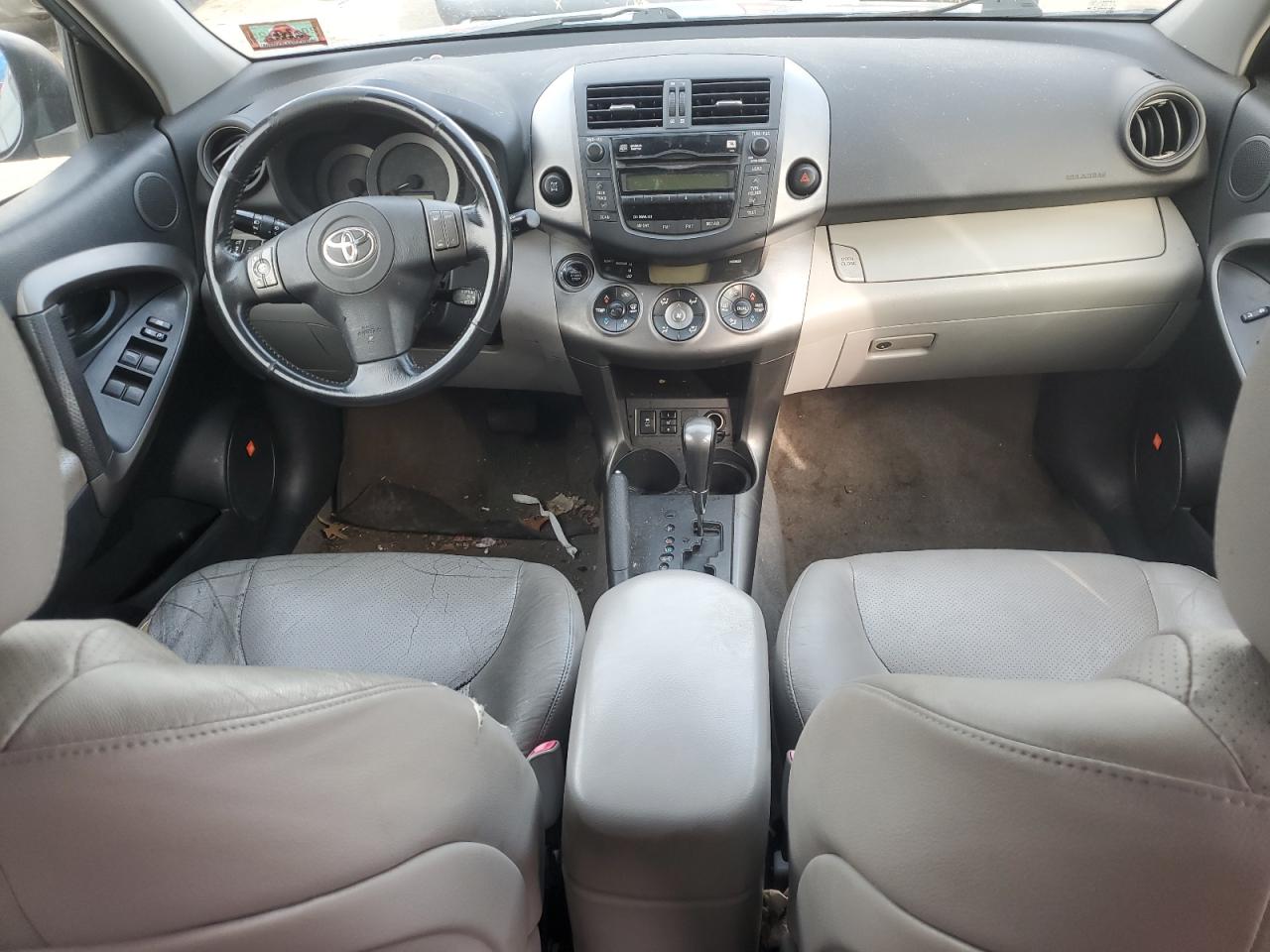 2010 Toyota RAV 4 - Image 8
