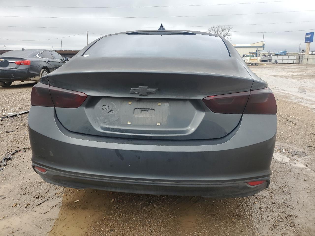 2017 Chevrolet Malibu - Image 6