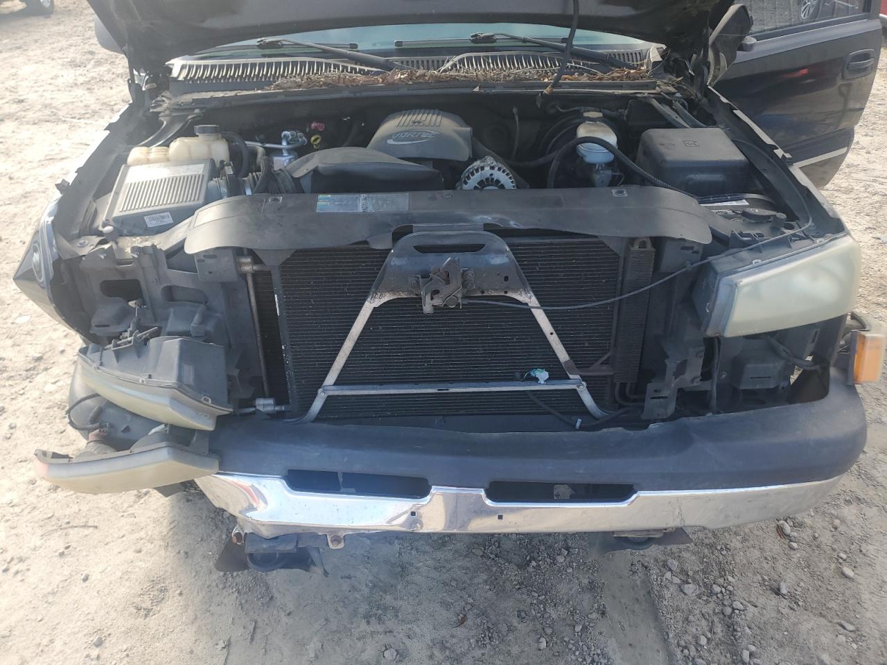 2006 Chevrolet Silverado - Image 12