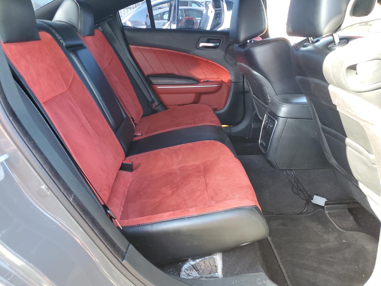 2019 Dodge Charger - Image 10