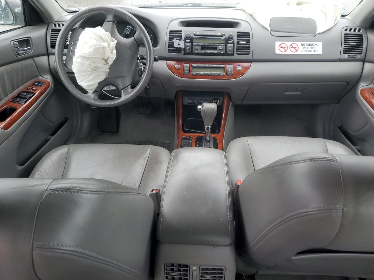 2003 Toyota Camry - Image 8