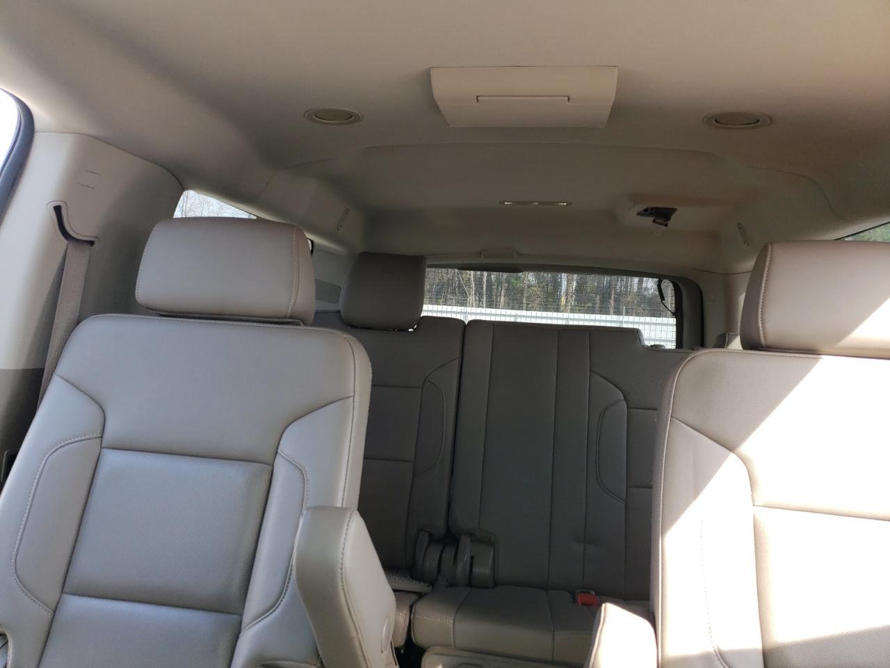 2016 Chevrolet Suburban - Image 10
