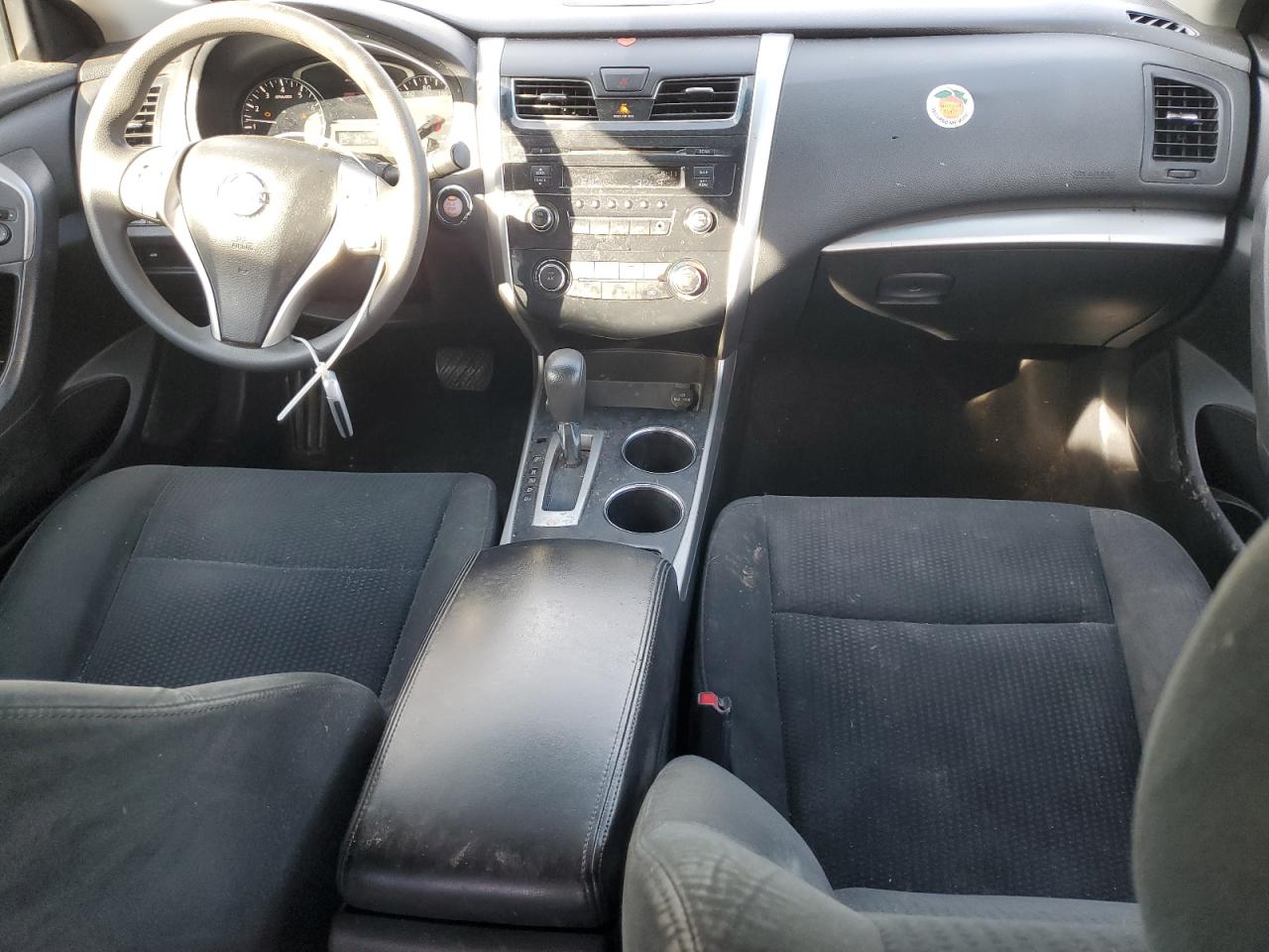 2015 Nissan Altima - Image 8