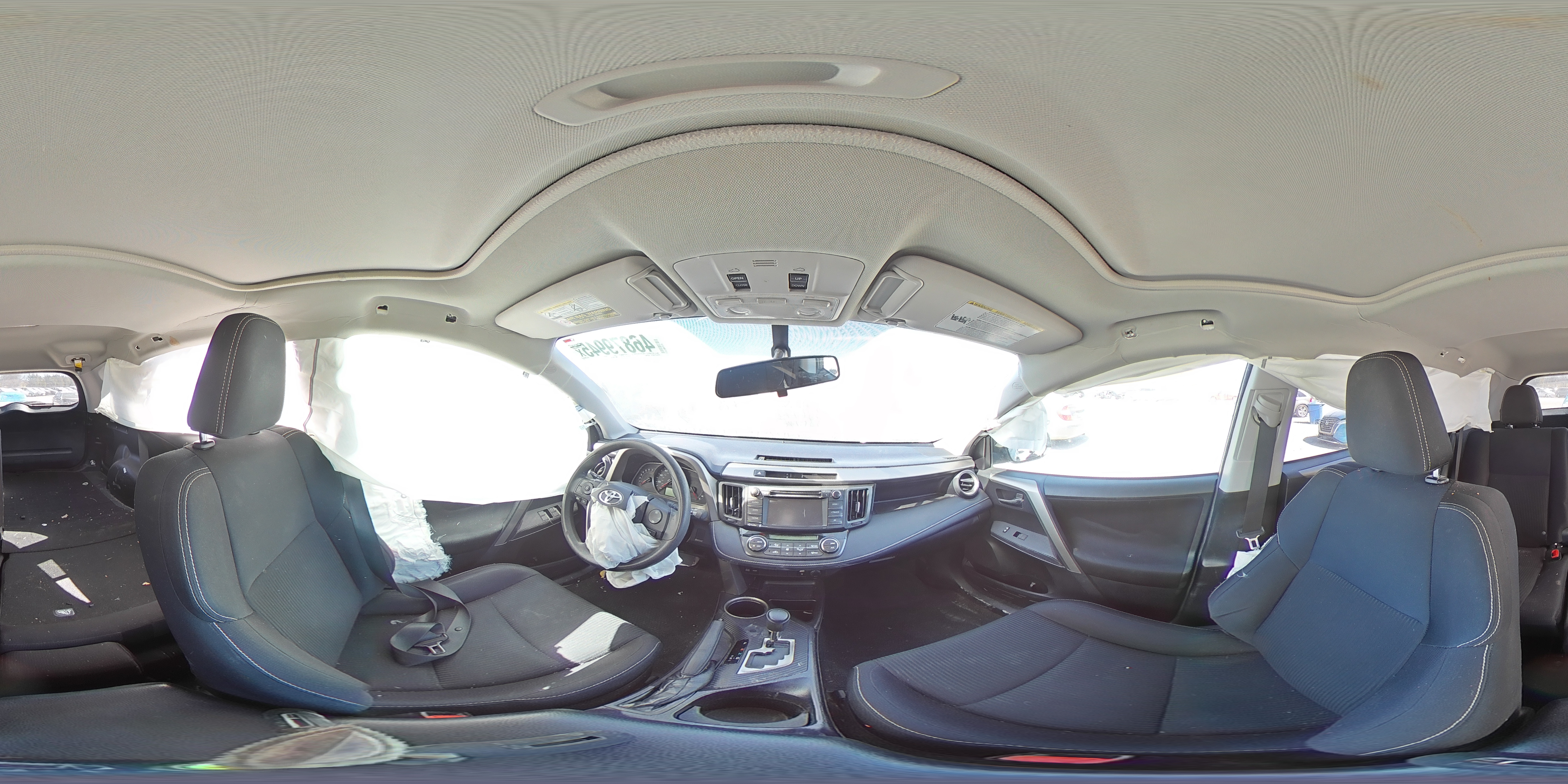 2015 Toyota RAV 4 - Image 13