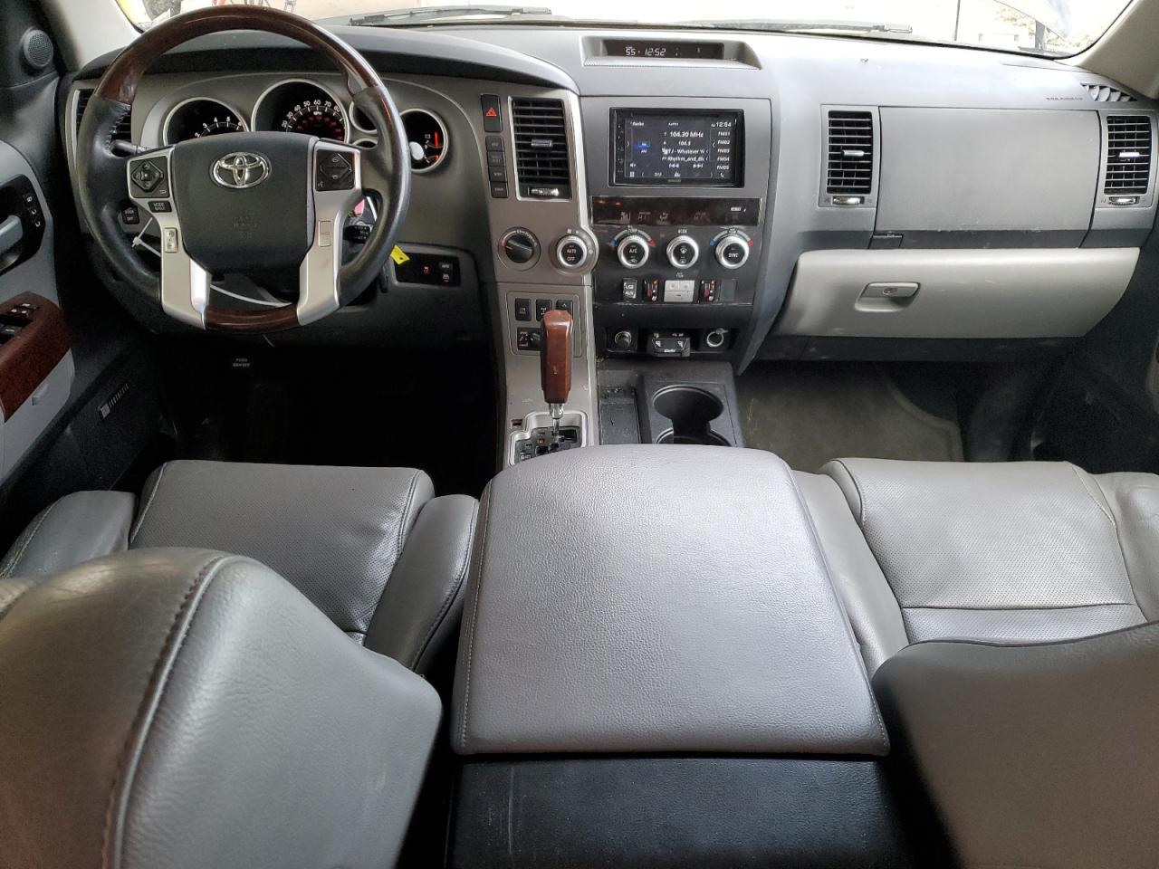 2014 Toyota Sequoia - Image 8