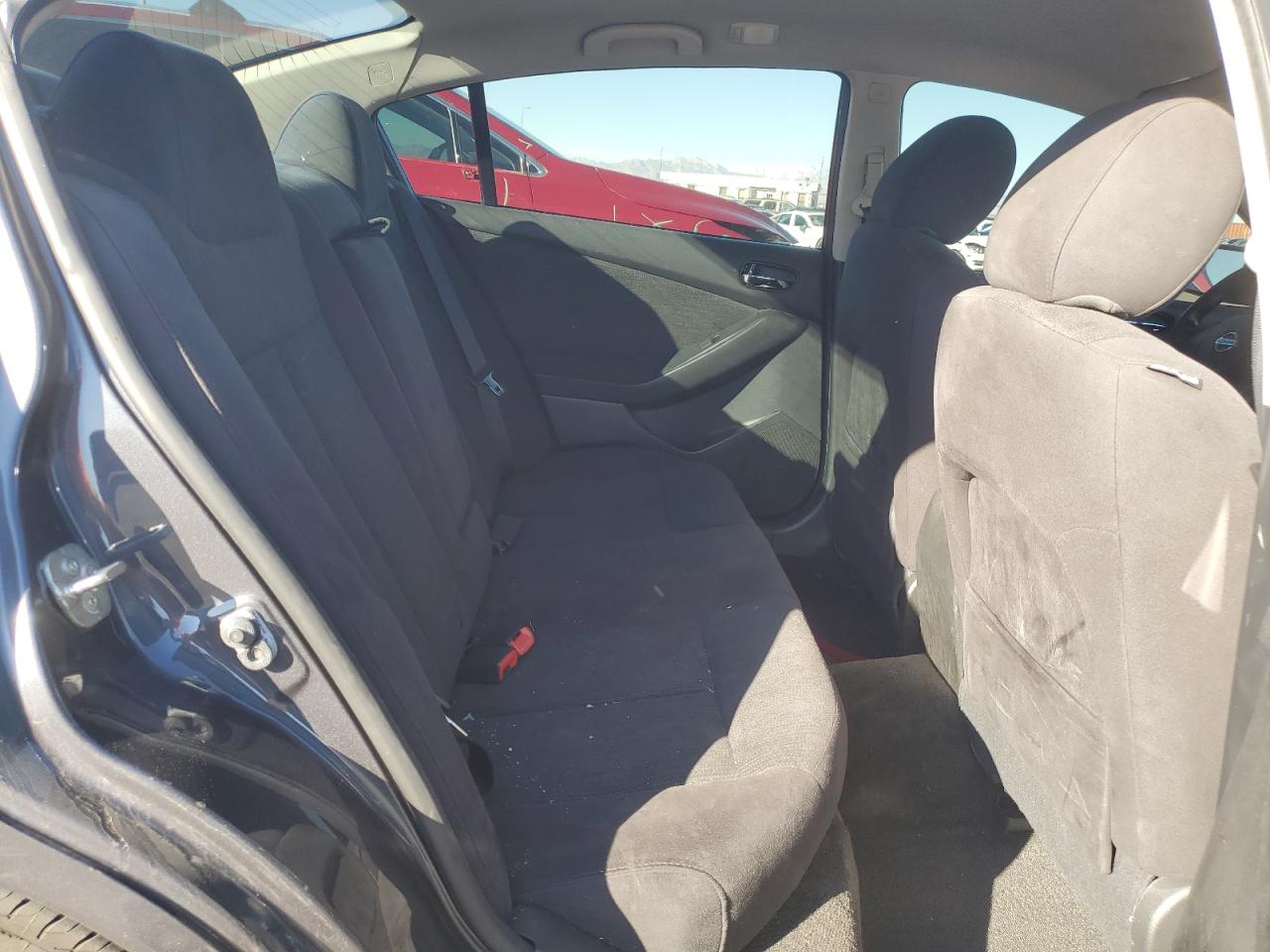 2012 Nissan Altima - Image 10