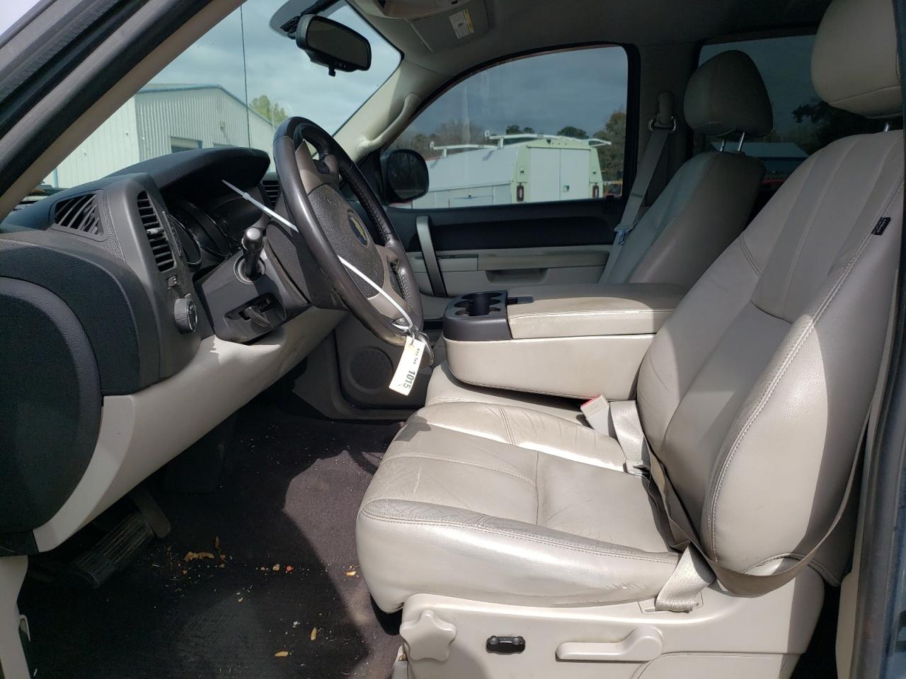 2011 Chevrolet Silverado - Image 7