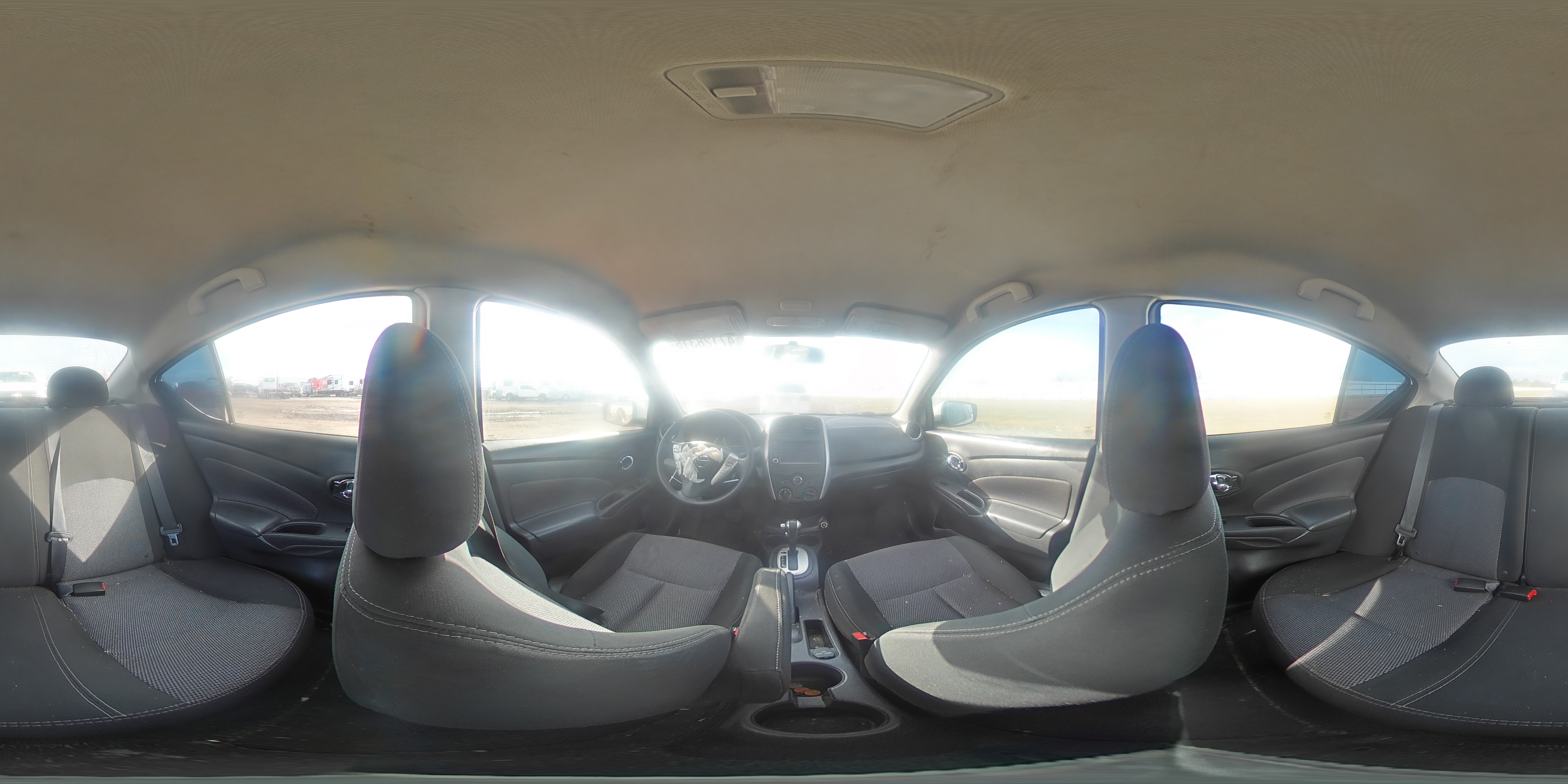 2019 Nissan Versa - Image 13