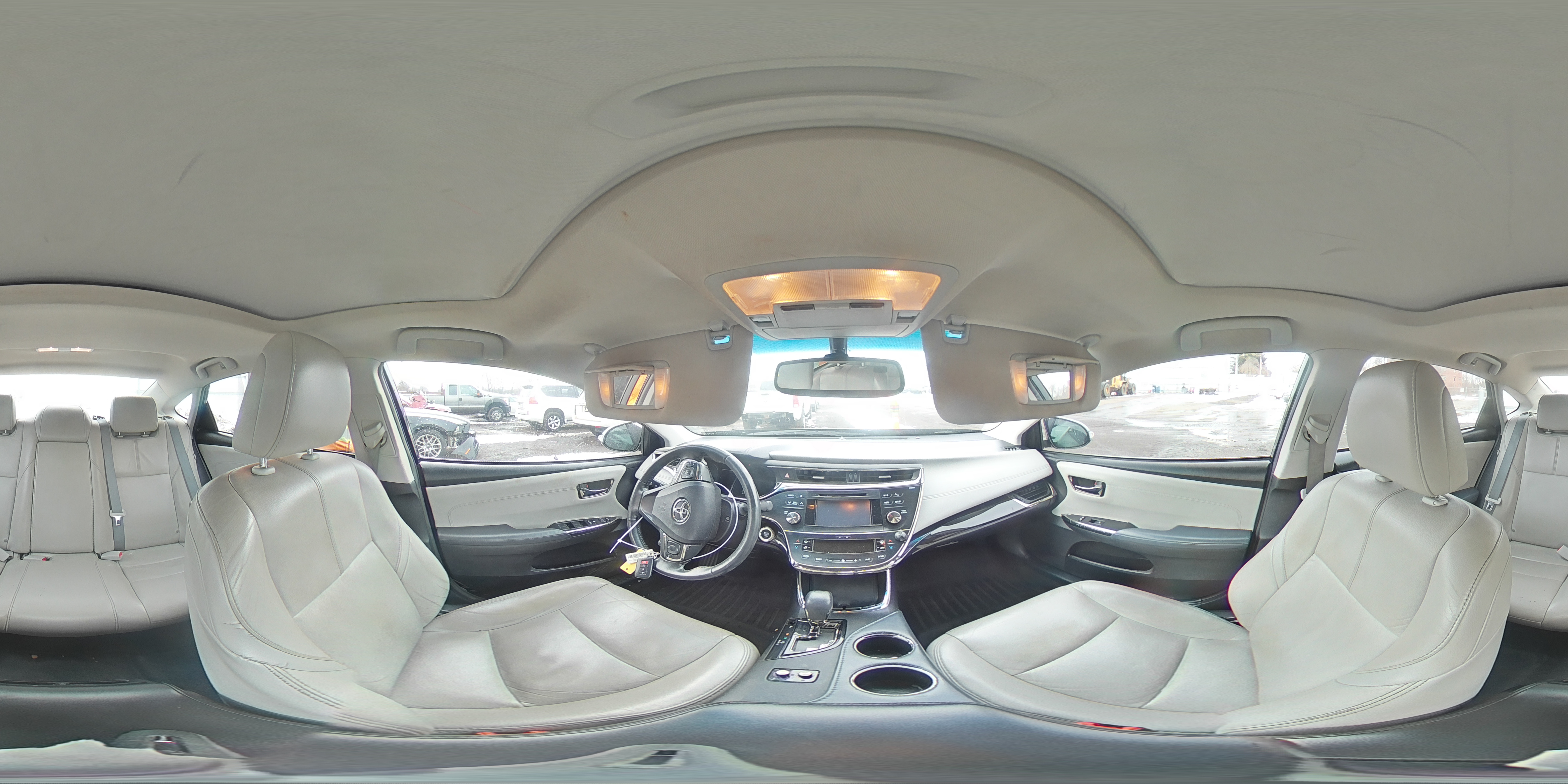 2014 Toyota Avalon - Image 13