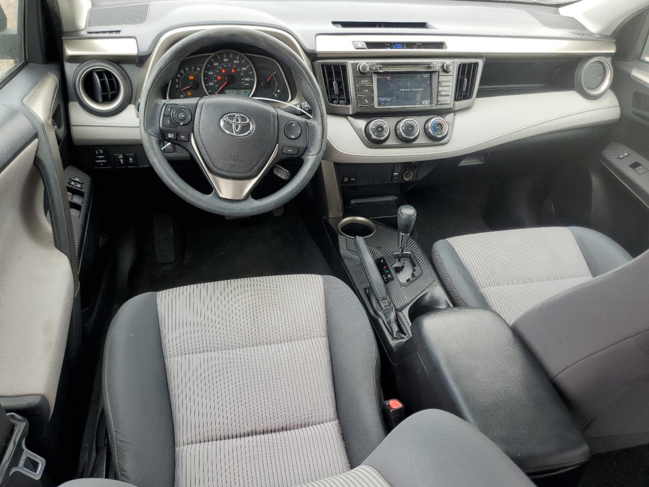 2015 Toyota RAV 4 - Image 8