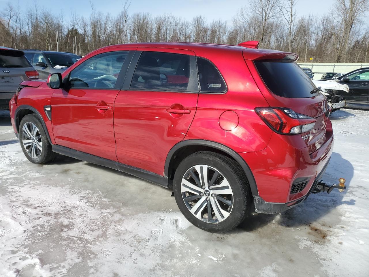 2020 Mitsubishi Outlander - Image 2
