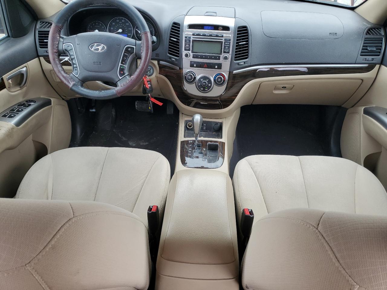 2012 Hyundai Santa Fe - Image 8