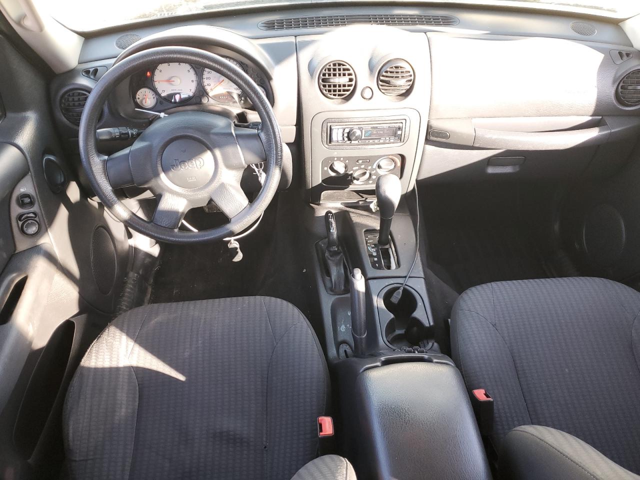 2004 Jeep Liberty (North America) - Image 8
