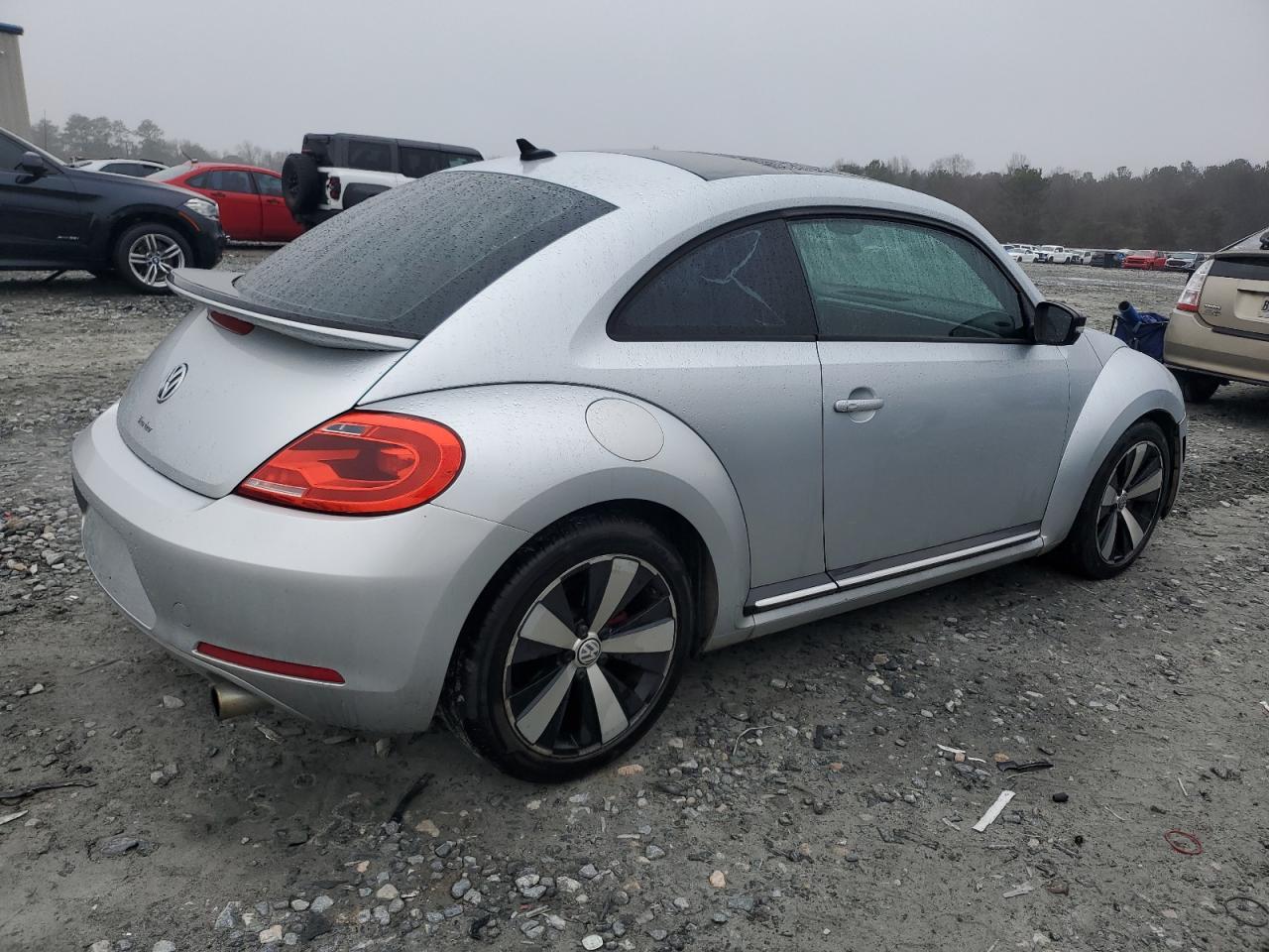 2012 Volkswagen Beetle - Image 3