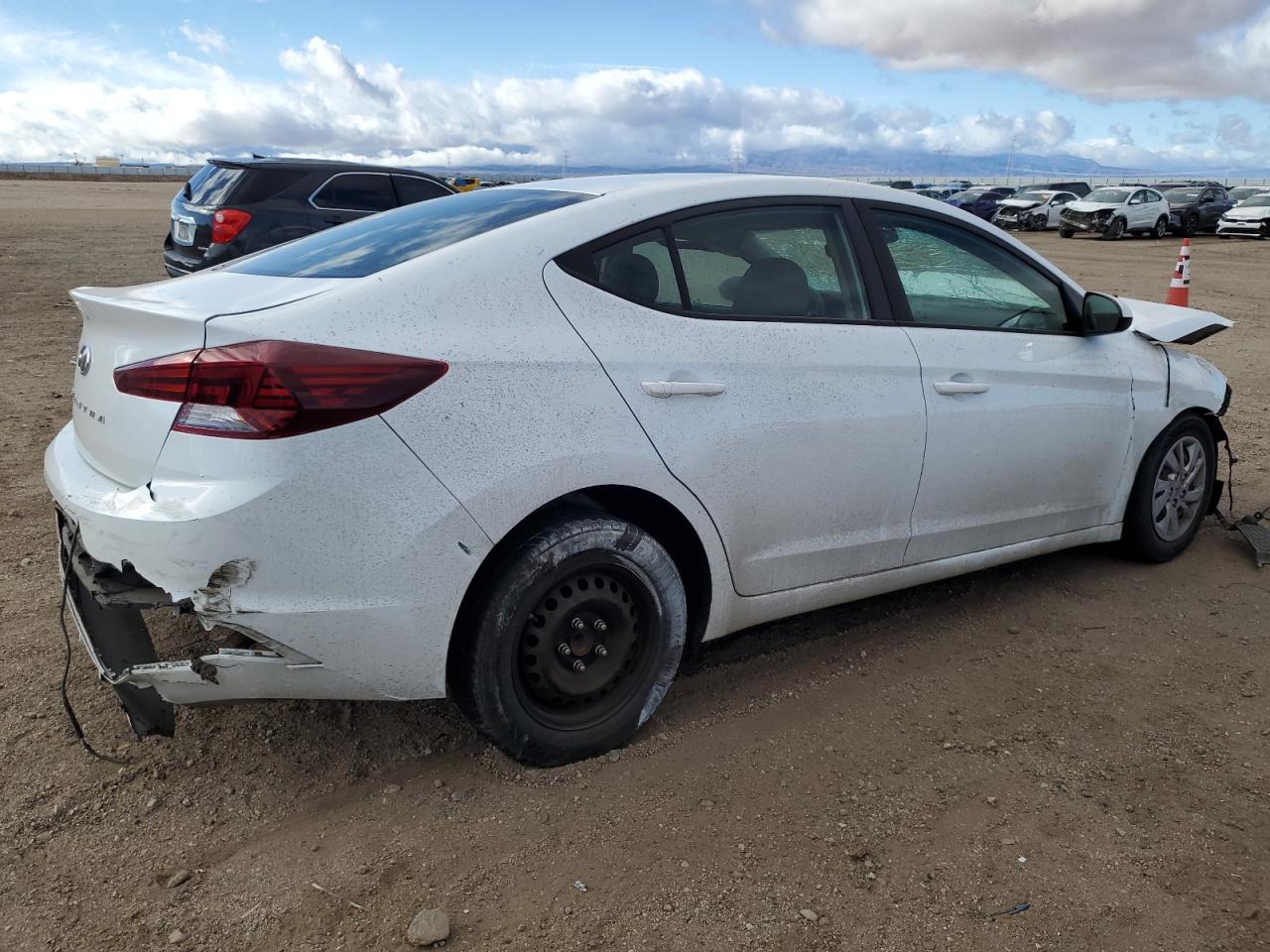 2019 Hyundai Elantra - Image 3