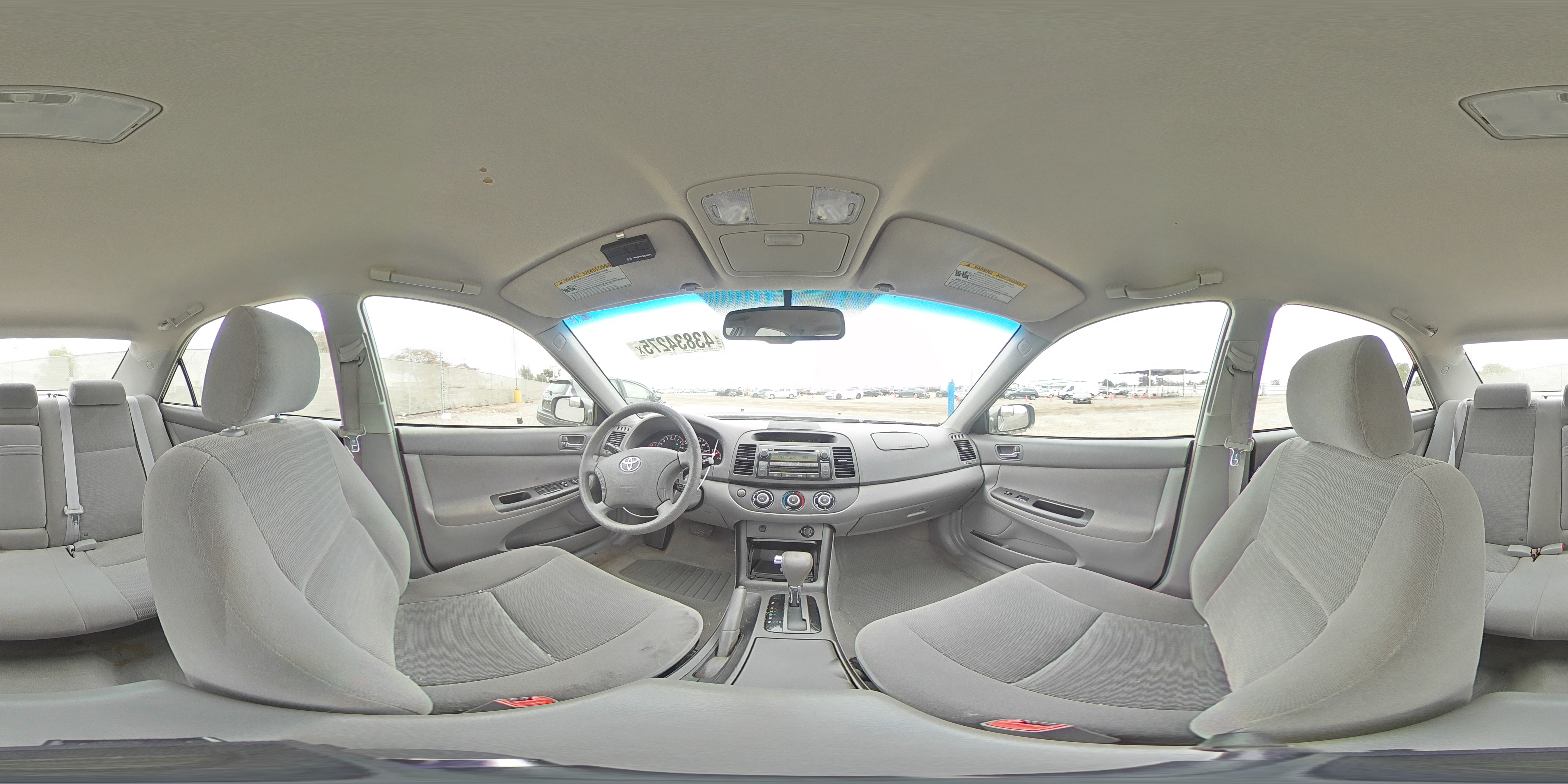 2005 Toyota Camry - Image 12