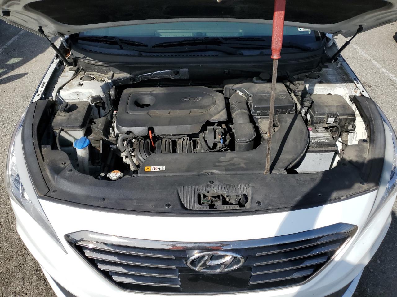 2016 Hyundai Sonata - Image 11