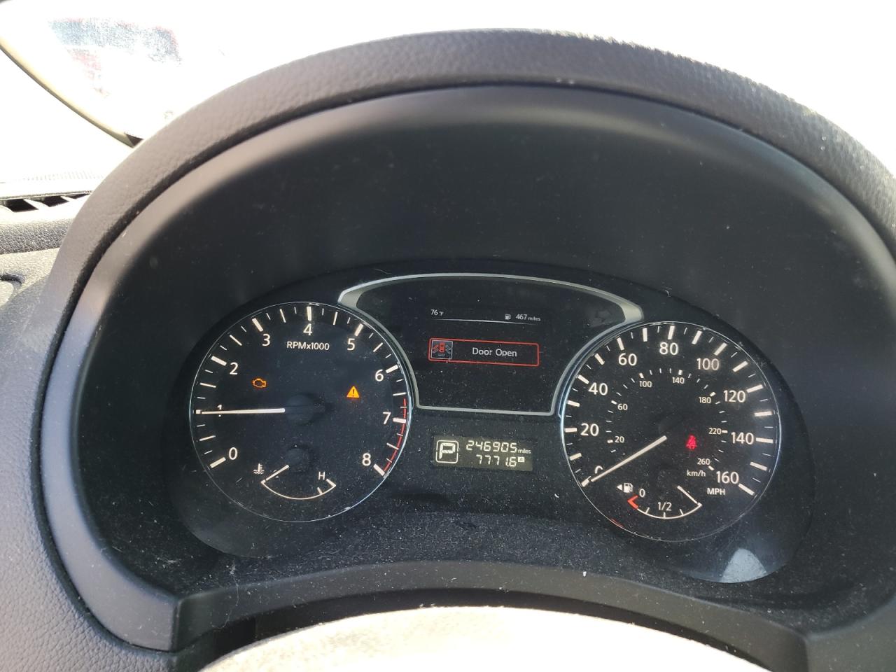 2015 Nissan Altima - Image 9